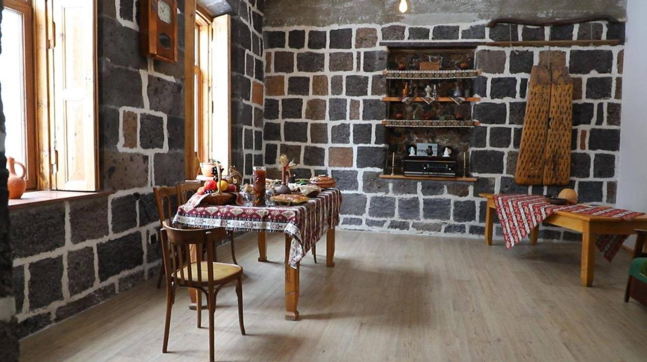 Guesthouse Emma Γκιουμρί Εξωτερικό φωτογραφία